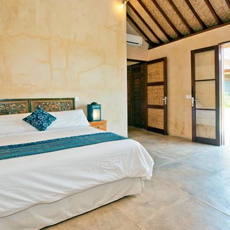 Rumi Villas Seminyak Værelse billede