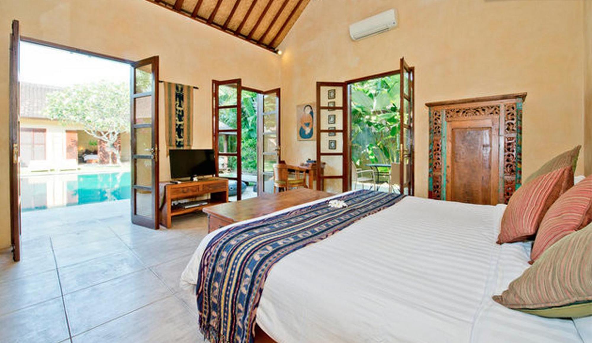 Rumi Villas Seminyak Værelse billede